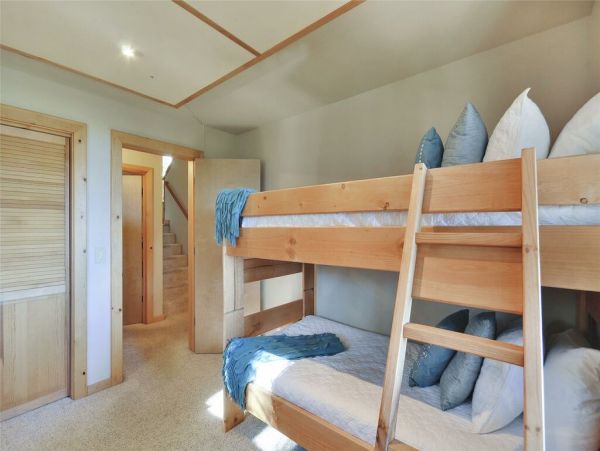 Lake Tahoe North Shore Home 999028