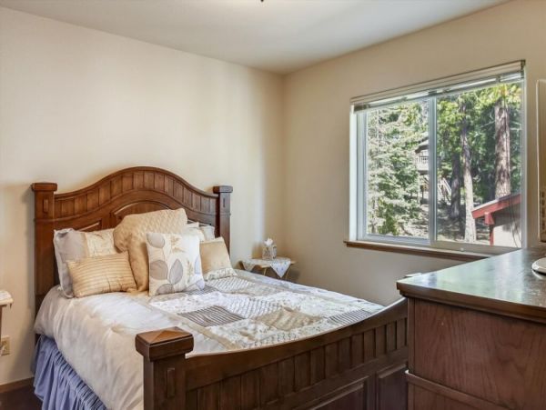 Lake Tahoe North Shore Home 999031
