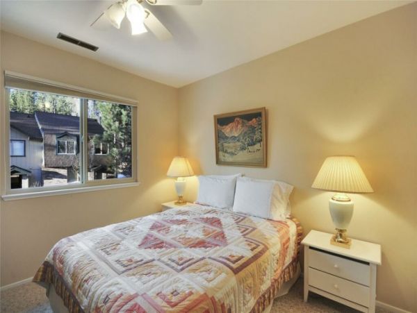 Lake Tahoe North Shore Home 999035