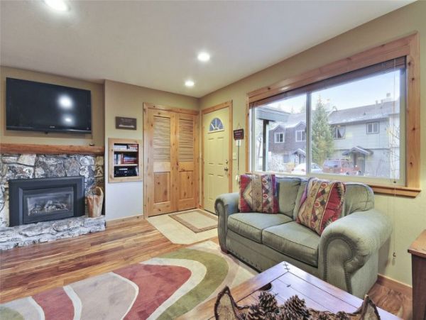 Lake Tahoe North Shore Home 999036
