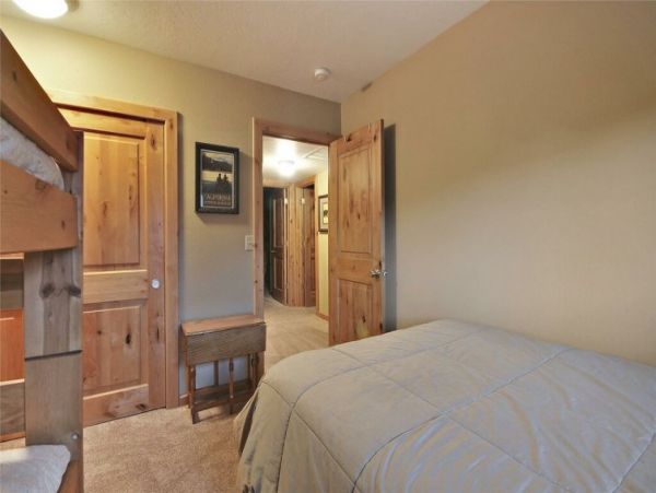 Lake Tahoe North Shore Home 999036