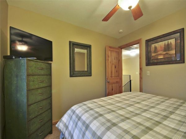 Lake Tahoe North Shore Home 999036