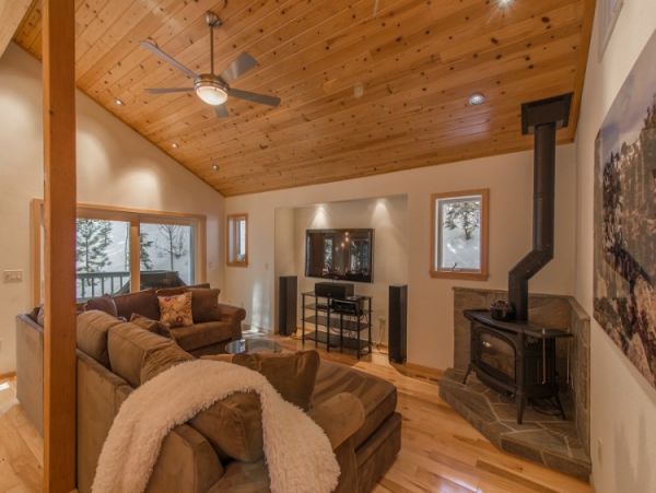 Lake Tahoe North Shore Home 999037