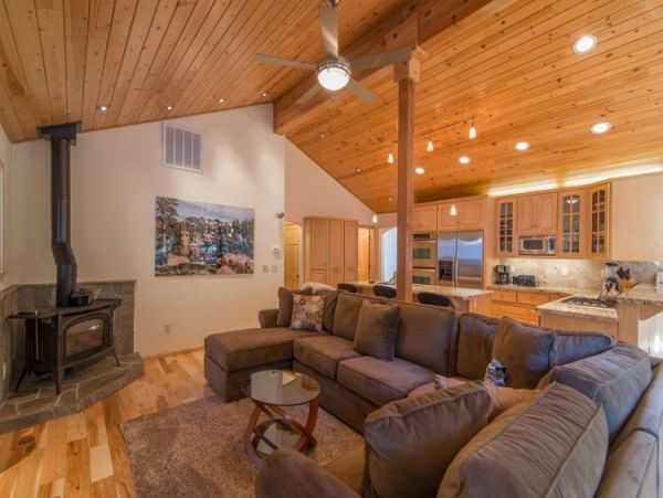 Lake Tahoe North Shore Home 999037