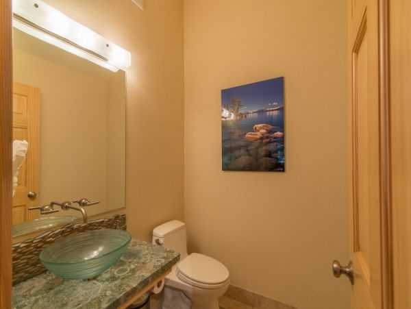 Lake Tahoe North Shore Home 999037