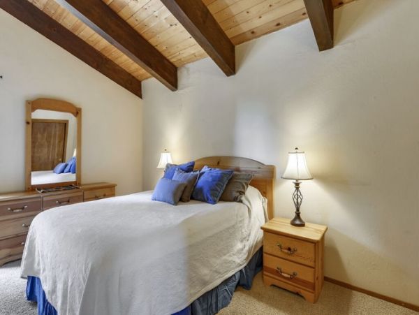 Lake Tahoe North Shore Home 999043