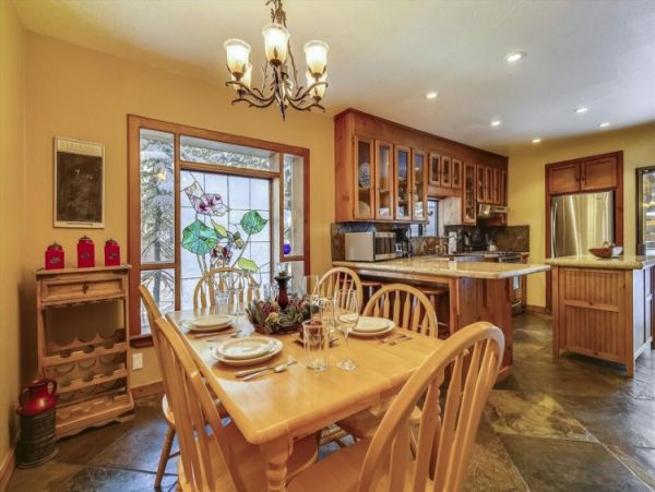 Lake Tahoe North Shore Home 999045