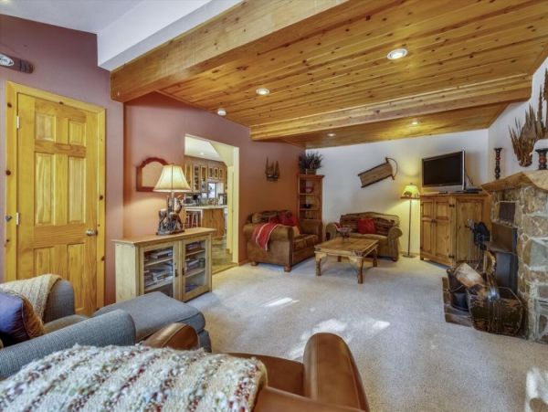 Lake Tahoe North Shore Home 999045