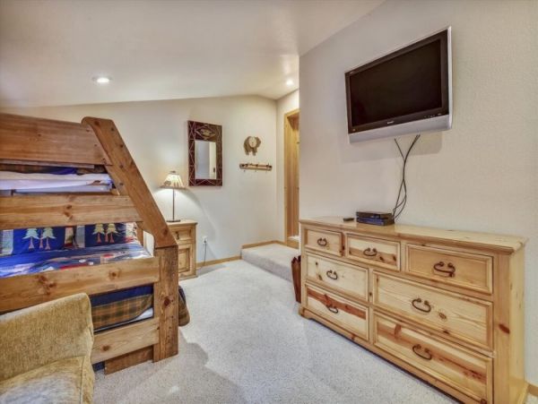 Lake Tahoe North Shore Home 999045