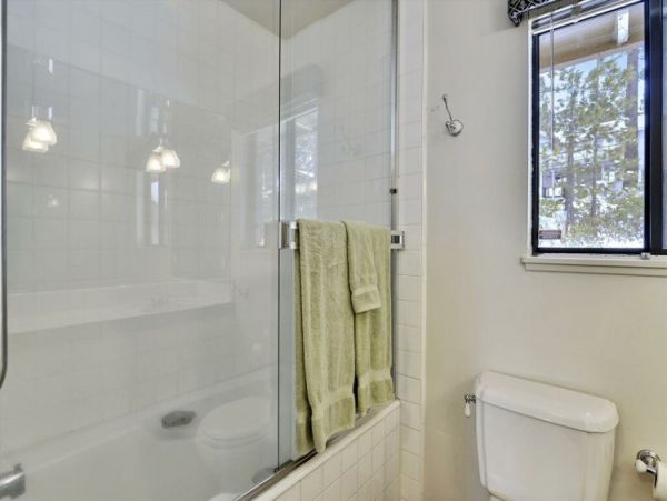 Lake Tahoe North Shore Home 999046
