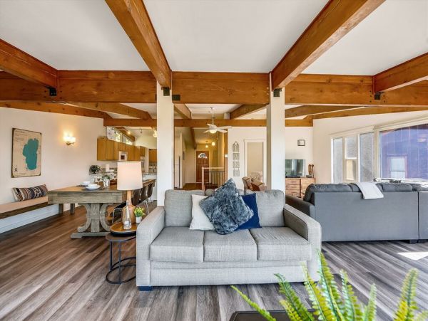 Lake Tahoe North Shore Home 999049