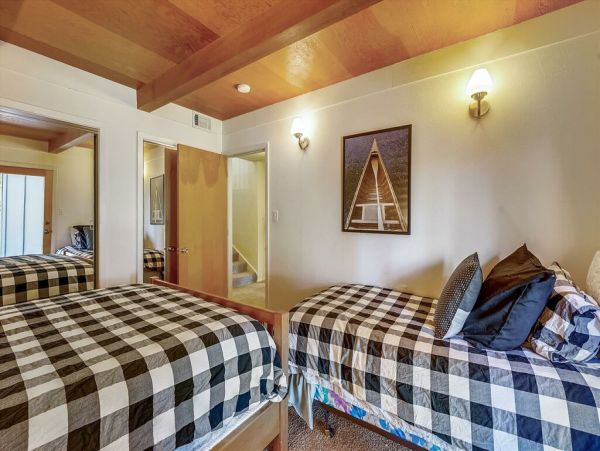 Lake Tahoe North Shore Home 999049