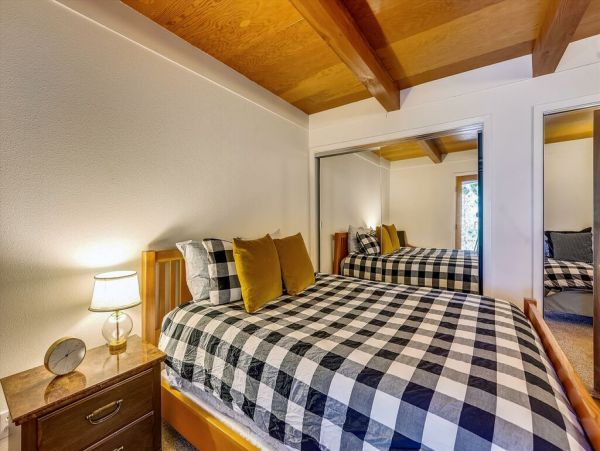 Lake Tahoe North Shore Home 999049