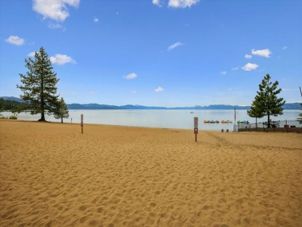 Charming 2 Bedroom Condo in Lake Tahoe North
