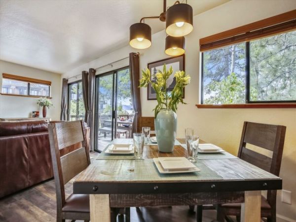 Charming 2 Bedroom Condo in Lake Tahoe North