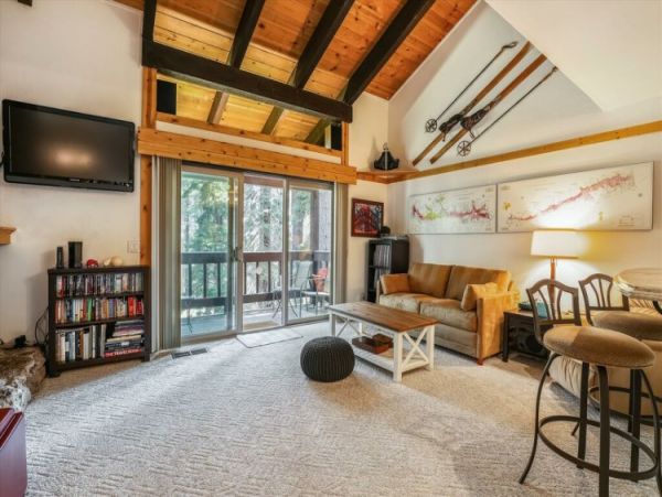 Lake Tahoe North Shore Home 999052