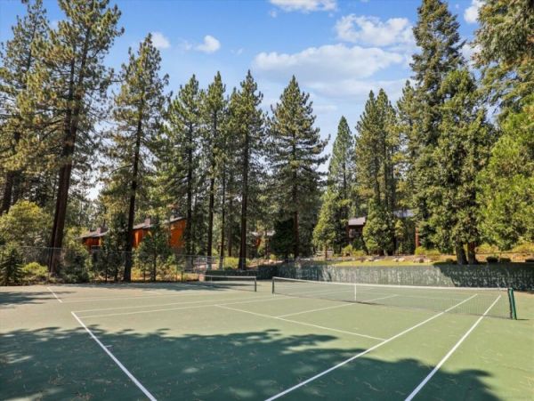 Lake Tahoe North Shore Home 999052