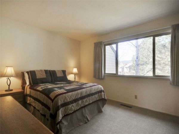 Lake Tahoe North Shore Home 999055