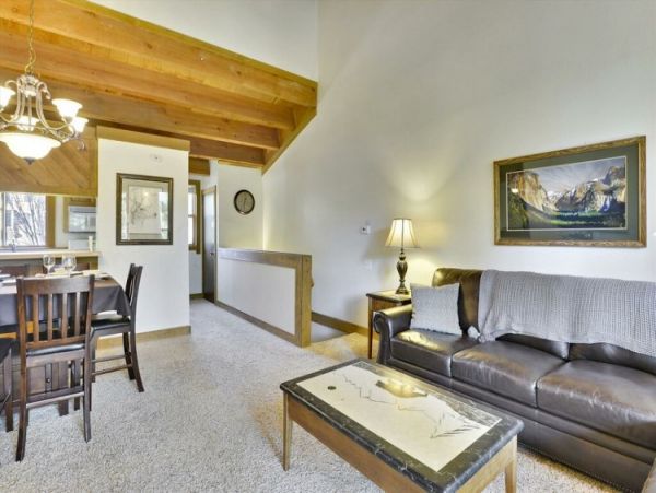 Lake Tahoe North Shore Home 999056