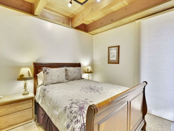 Lake Tahoe North Shore Home 999056