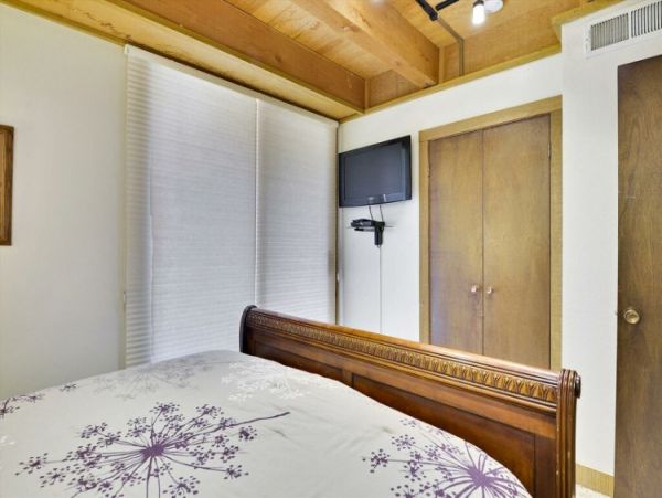 Lake Tahoe North Shore Home 999056