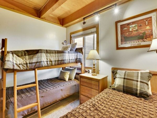 Lake Tahoe North Shore Home 999056