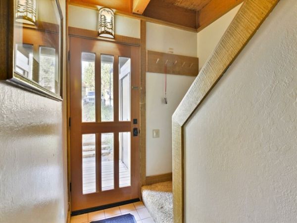 Lake Tahoe North Shore Home 999056