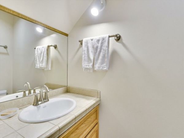 Lake Tahoe North Shore Home 999056