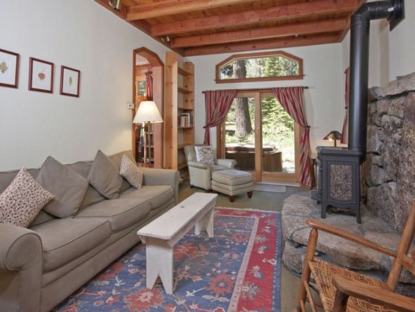 Lake Tahoe North Shore Home 999057