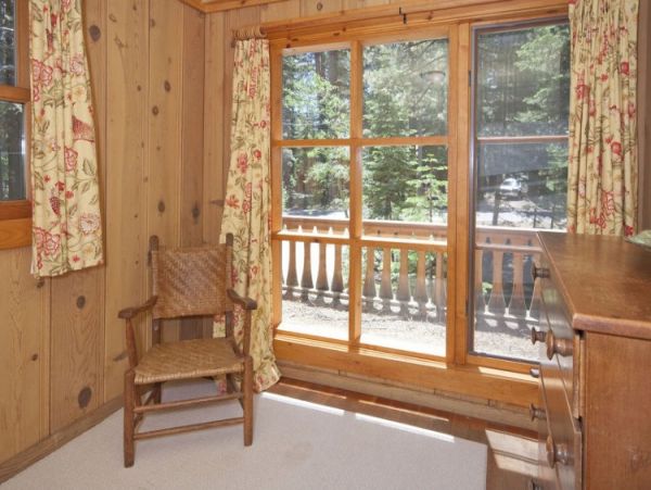 Lake Tahoe North Shore Home 999057