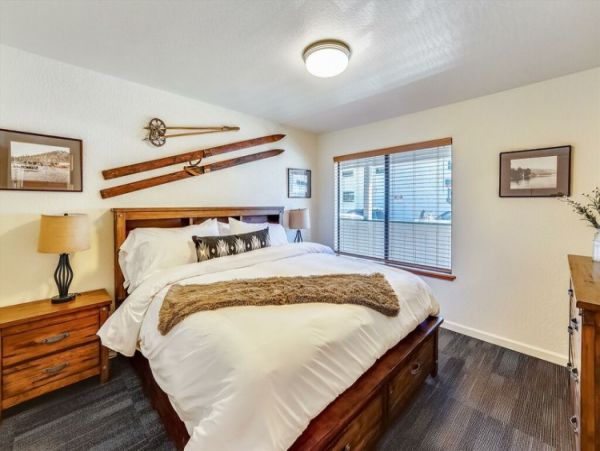 Lake Tahoe North Shore Home 999061