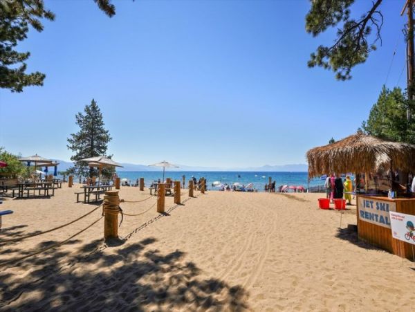 Lake Tahoe North Shore Home 999061