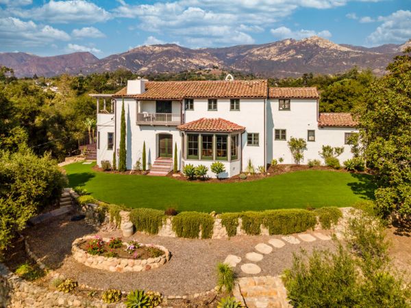 Close to All Santa Barbara Has to offer.