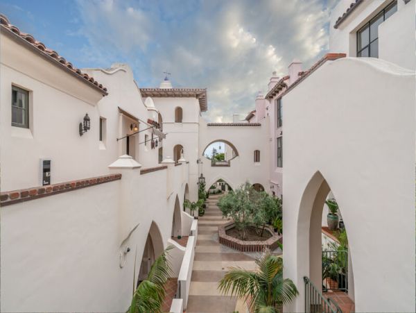 Santa Barbara County Condo 999068