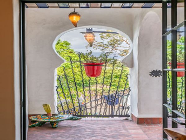 Downtown Santa Barbara Vacation Home Stroll To Beach & Dining