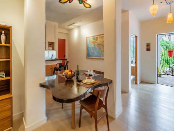 Downtown Santa Barbara Vacation Home Stroll To Beach & Dining