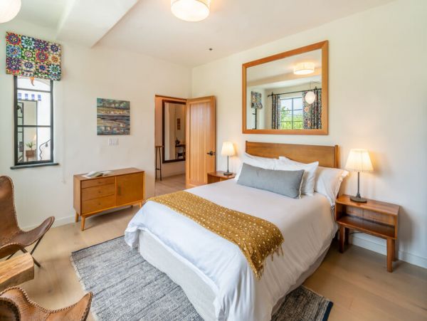 Downtown Santa Barbara Vacation Home Stroll To Beach & Dining