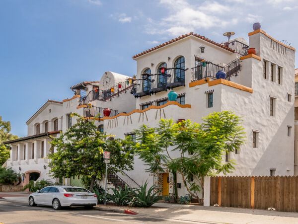 Downtown Santa Barbara Vacation Home Stroll To Beach & Dining