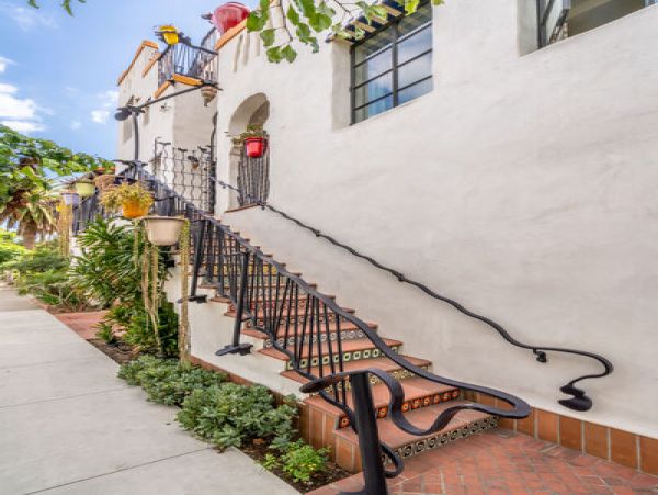 Downtown Santa Barbara Vacation Home Stroll To Beach & Dining
