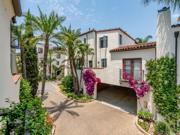 Santa Barbara Beautifully Appointed Two-Bedroom Vacation Rental
