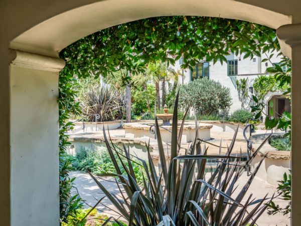 Santa Barbara Beautifully Appointed Two-Bedroom Vacation Rental