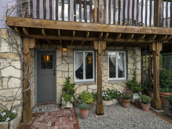 Santa Barbara County Home 999083