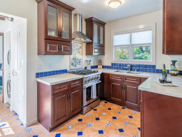 Santa Barbara County Home 999089