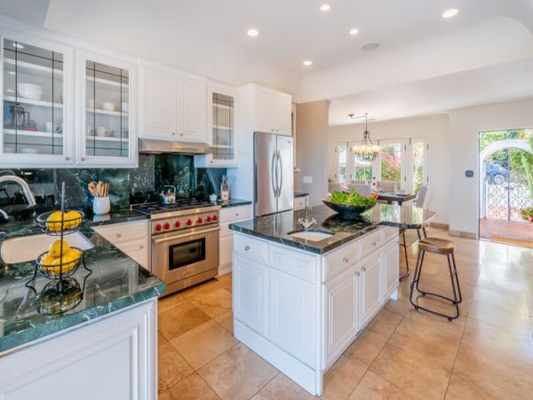 Four Bedroom House in Santa Barbara