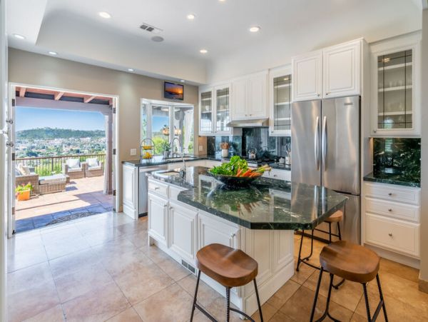 Four Bedroom House in Santa Barbara