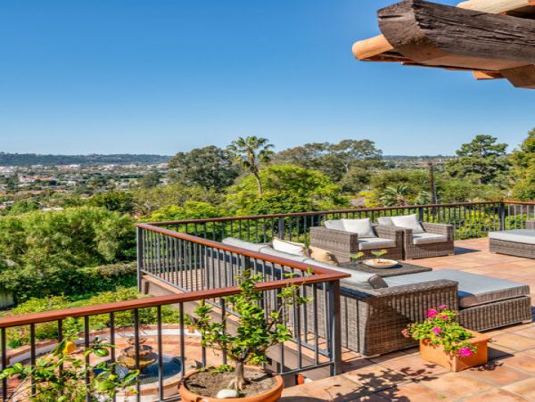 Four Bedroom House in Santa Barbara