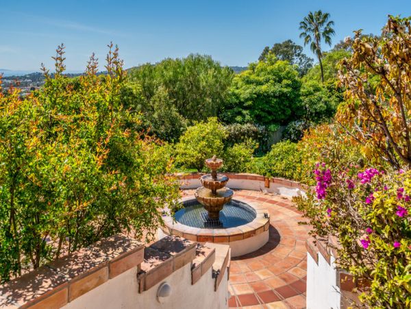 Four Bedroom House in Santa Barbara