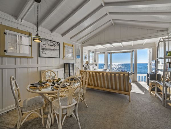 Santa Barbara County Home 999104