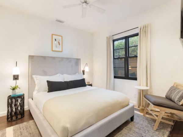 Luxury Vacation Pool Home in La Jolla Sleeps 12 Guests