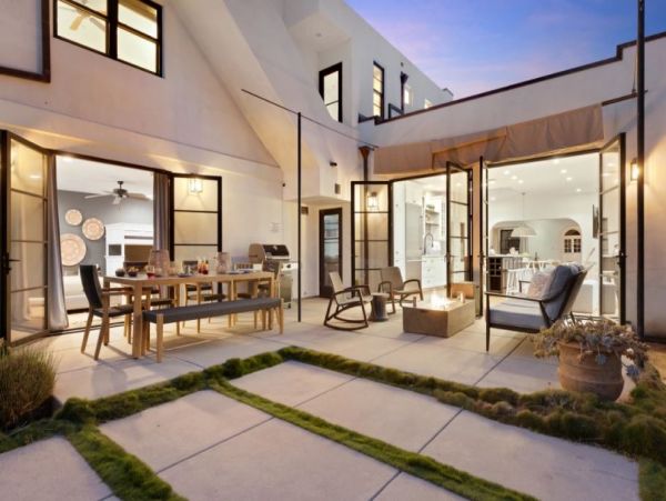 Luxury Vacation Pool Home in La Jolla Sleeps 12 Guests